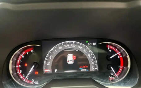 Toyota RAV4, 2021 год, 2 597 000 рублей, 11 фотография