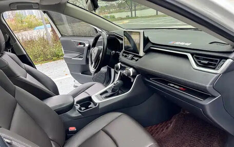 Toyota RAV4, 2021 год, 2 597 000 рублей, 13 фотография