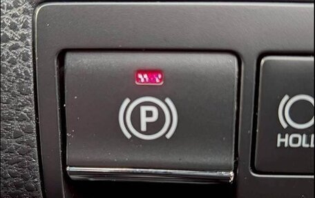 Toyota Harrier, 2020 год, 2 100 000 рублей, 36 фотография