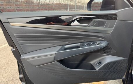 Volkswagen Passat B8 рестайлинг, 2023 год, 2 349 000 рублей, 10 фотография