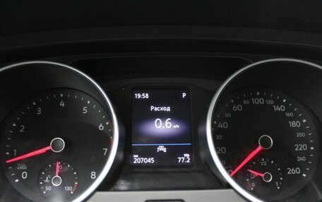 Volkswagen Tiguan II, 2019 год, 2 050 000 рублей, 18 фотография