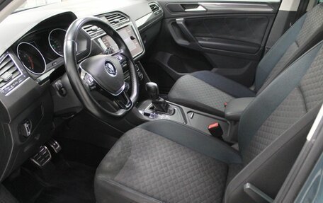 Volkswagen Tiguan II, 2019 год, 2 050 000 рублей, 17 фотография