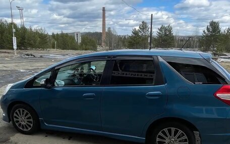 Honda Fit Shuttle I рестайлинг, 2011 год, 800 000 рублей, 3 фотография