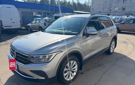 Volkswagen Tiguan II, 2021 год, 3 170 000 рублей, 3 фотография