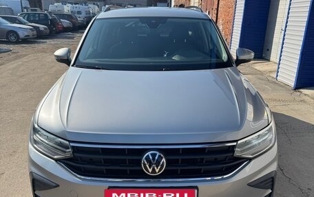 Volkswagen Tiguan II, 2021 год, 3 170 000 рублей, 2 фотография