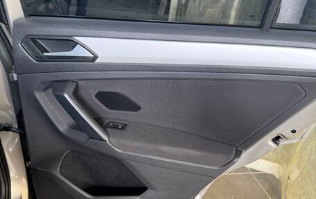 Volkswagen Tiguan II, 2021 год, 3 170 000 рублей, 15 фотография