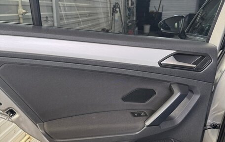 Volkswagen Tiguan II, 2021 год, 3 170 000 рублей, 19 фотография