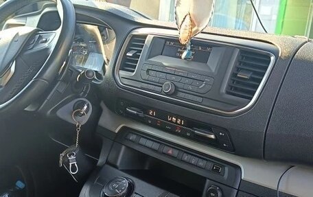 Peugeot Traveller I, 2021 год, 4 000 000 рублей, 7 фотография