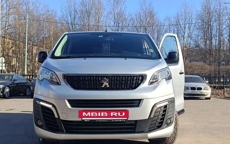 Peugeot Traveller I, 2021 год, 4 000 000 рублей, 2 фотография