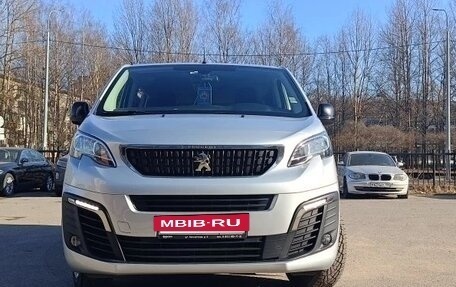 Peugeot Traveller I, 2021 год, 4 000 000 рублей, 9 фотография