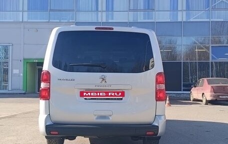 Peugeot Traveller I, 2021 год, 4 000 000 рублей, 11 фотография