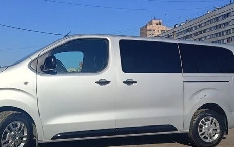 Peugeot Traveller I, 2021 год, 4 000 000 рублей, 14 фотография