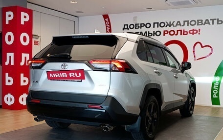 Toyota RAV4, 2021 год, 3 550 000 рублей, 4 фотография