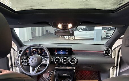 Mercedes-Benz A-Класс, 2022 год, 2 090 000 рублей, 12 фотография