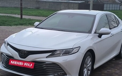 Toyota Camry, 2019 год, 2 950 000 рублей, 1 фотография