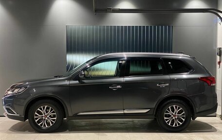 Mitsubishi Outlander III рестайлинг 3, 2017 год, 2 070 000 рублей, 2 фотография