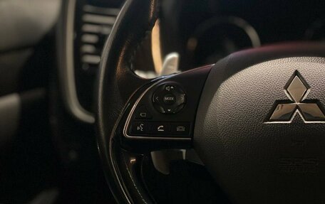 Mitsubishi Outlander III рестайлинг 3, 2017 год, 2 070 000 рублей, 11 фотография