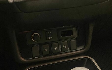 Mitsubishi Outlander III рестайлинг 3, 2017 год, 2 070 000 рублей, 14 фотография