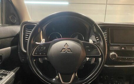 Mitsubishi Outlander III рестайлинг 3, 2017 год, 2 070 000 рублей, 9 фотография