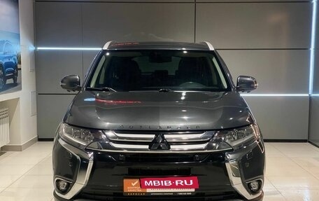 Mitsubishi Outlander III рестайлинг 3, 2017 год, 2 070 000 рублей, 8 фотография