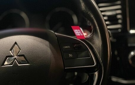 Mitsubishi Outlander III рестайлинг 3, 2017 год, 2 070 000 рублей, 12 фотография