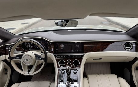 Bentley Continental GT III, 2019 год, 18 000 000 рублей, 14 фотография