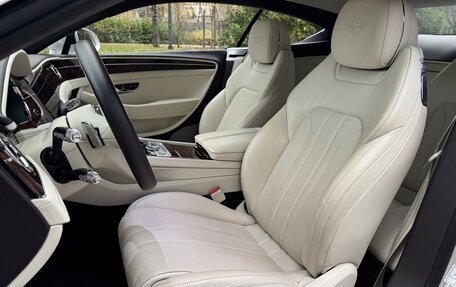 Bentley Continental GT III, 2019 год, 18 000 000 рублей, 16 фотография