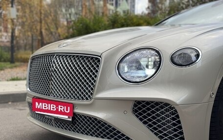 Bentley Continental GT III, 2019 год, 18 000 000 рублей, 10 фотография