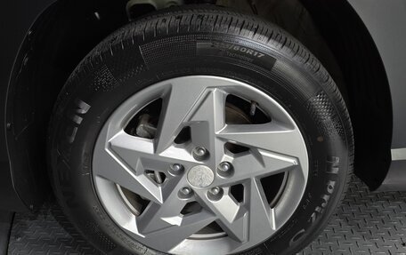 Hyundai Kona, 2023 год, 1 980 000 рублей, 5 фотография