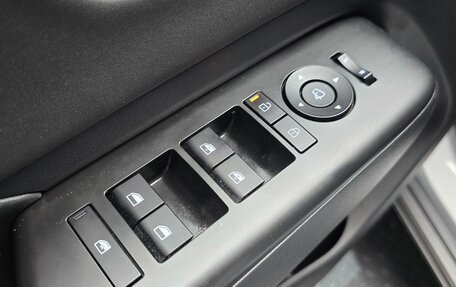 Hyundai Kona, 2023 год, 1 980 000 рублей, 12 фотография