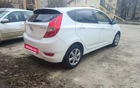 Hyundai Solaris II рестайлинг, 2013 год, 870 000 рублей, 4 фотография