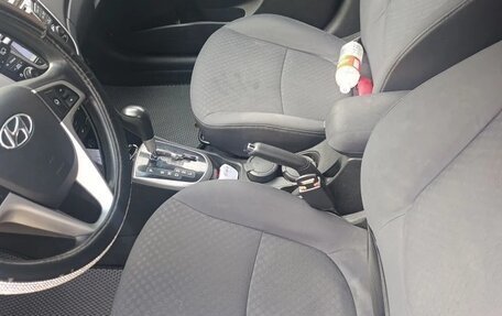 Hyundai Solaris II рестайлинг, 2013 год, 870 000 рублей, 8 фотография