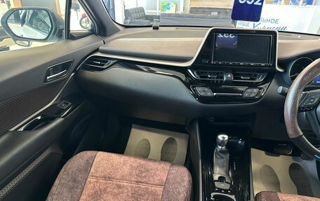 Toyota C-HR I рестайлинг, 2018 год, 2 479 000 рублей, 14 фотография