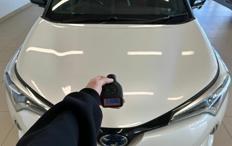 Toyota C-HR I рестайлинг, 2018 год, 2 479 000 рублей, 29 фотография