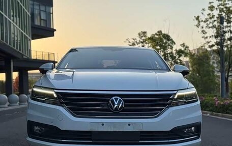 Volkswagen Lavida, 2021 год, 1 100 000 рублей, 2 фотография