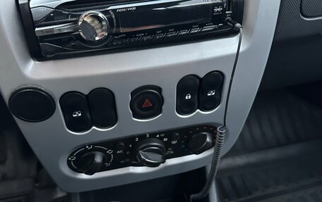 Renault Sandero I, 2012 год, 300 000 рублей, 8 фотография