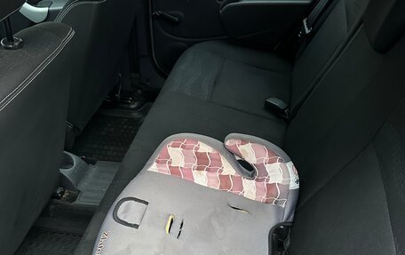 Renault Sandero I, 2012 год, 300 000 рублей, 9 фотография