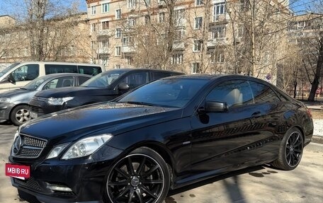 Mercedes-Benz E-Класс, 2012 год, 1 870 000 рублей, 3 фотография