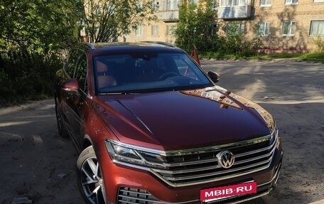 Volkswagen Touareg III, 2020 год, 6 300 000 рублей, 2 фотография