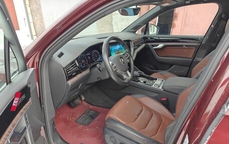 Volkswagen Touareg III, 2020 год, 6 300 000 рублей, 31 фотография