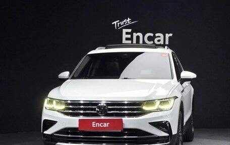 Volkswagen Tiguan II, 2023 год, 3 313 153 рублей, 3 фотография