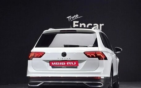 Volkswagen Tiguan II, 2023 год, 3 313 153 рублей, 4 фотография