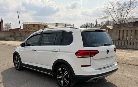 Volkswagen Touran III, 2021 год, 2 350 007 рублей, 5 фотография