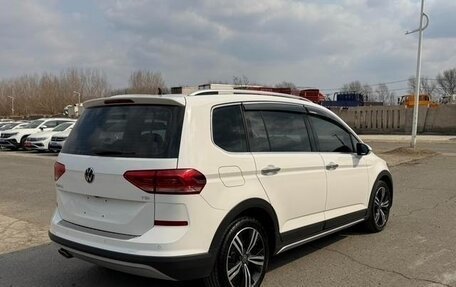 Volkswagen Touran III, 2021 год, 2 350 007 рублей, 7 фотография