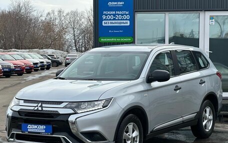 Mitsubishi Outlander III рестайлинг 3, 2018 год, 1 849 000 рублей, 3 фотография