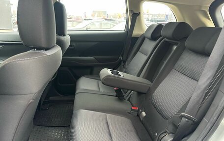 Mitsubishi Outlander III рестайлинг 3, 2018 год, 1 849 000 рублей, 25 фотография