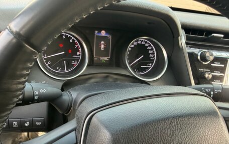 Toyota Camry, 2020 год, 3 400 000 рублей, 8 фотография