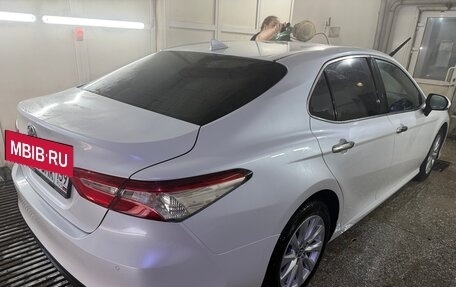 Toyota Camry, 2020 год, 3 400 000 рублей, 2 фотография