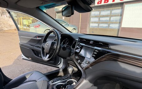 Toyota Camry, 2020 год, 3 400 000 рублей, 17 фотография