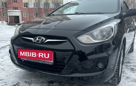 Hyundai Solaris II рестайлинг, 2011 год, 680 000 рублей, 1 фотография